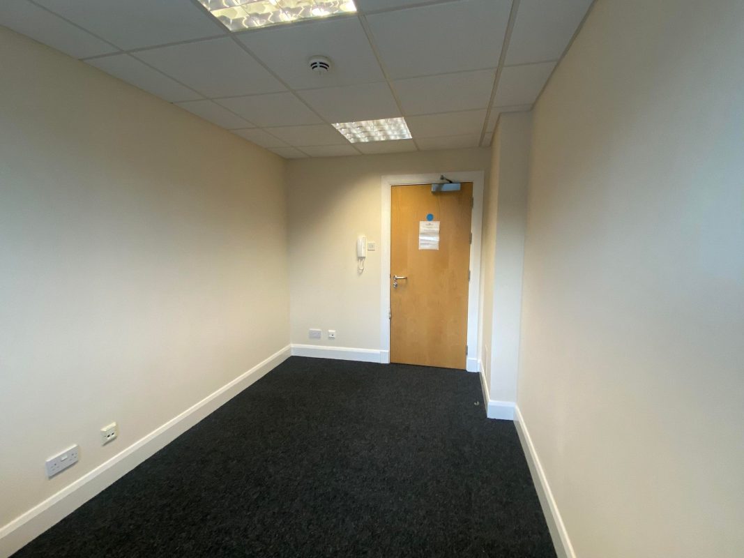 110 sq ft office King James Business Centre
